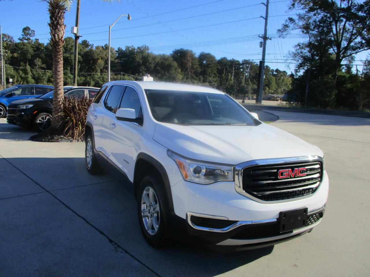 GMC Acadia FWD 4dr SLE w/SLE-1 2019