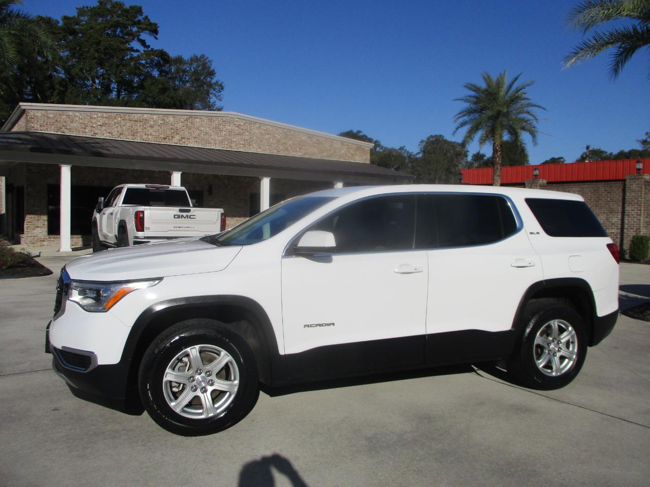 GMC Acadia FWD 4dr SLE w/SLE-1 2019