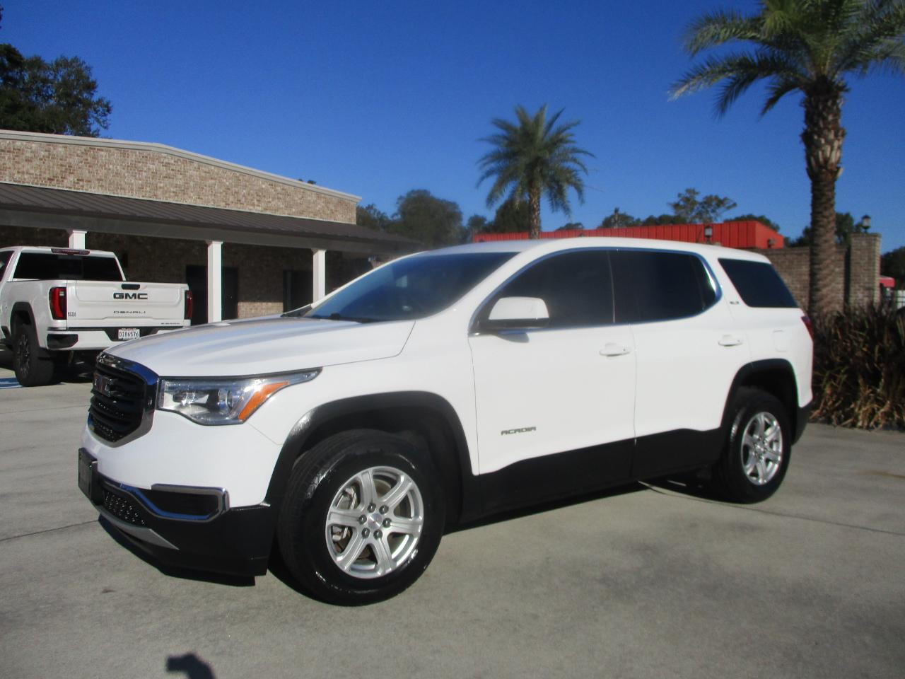 GMC Acadia FWD 4dr SLE w/SLE-1 2019