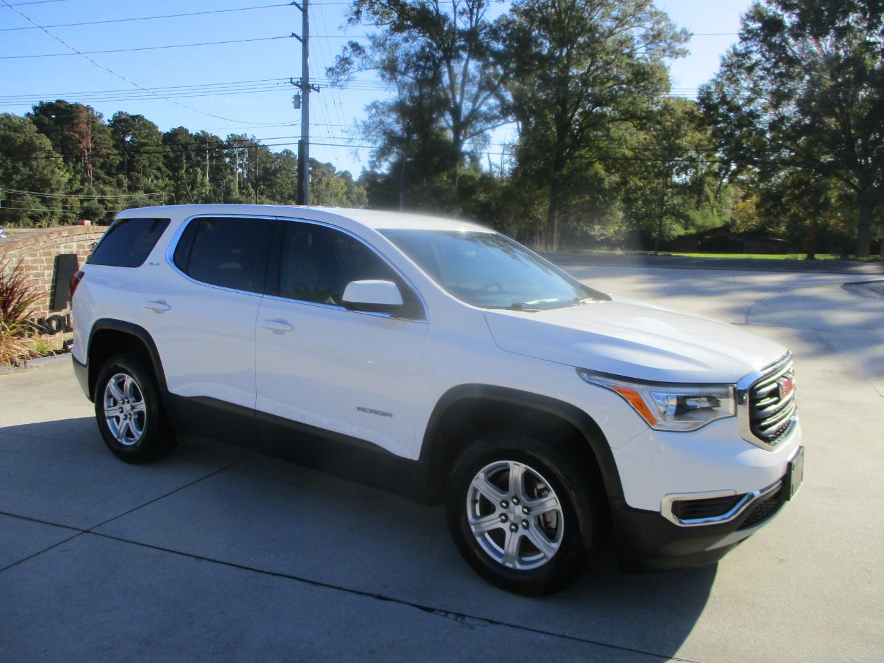GMC Acadia FWD 4dr SLE w/SLE-1 2019