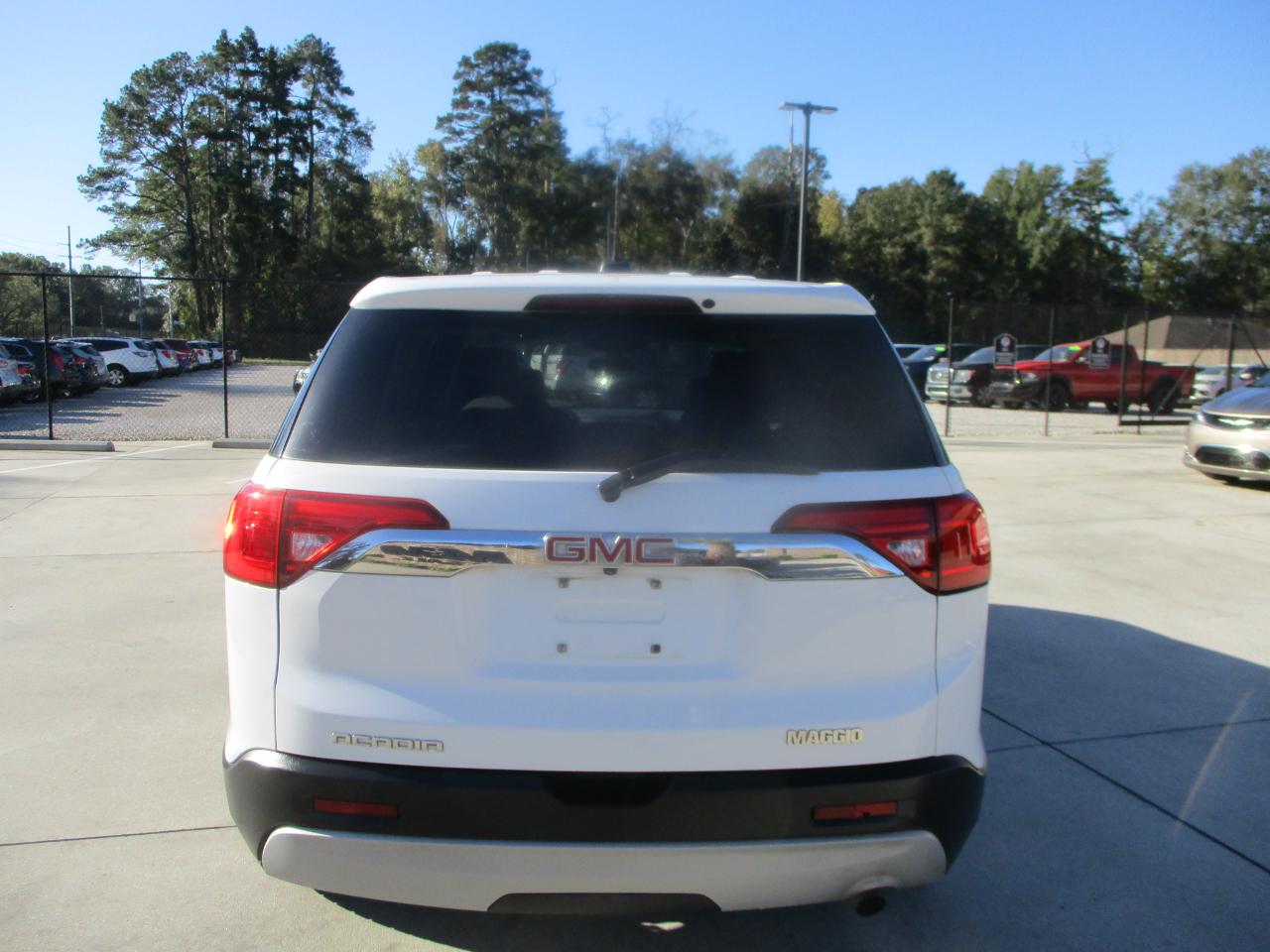 GMC Acadia FWD 4dr SLE w/SLE-1 2019