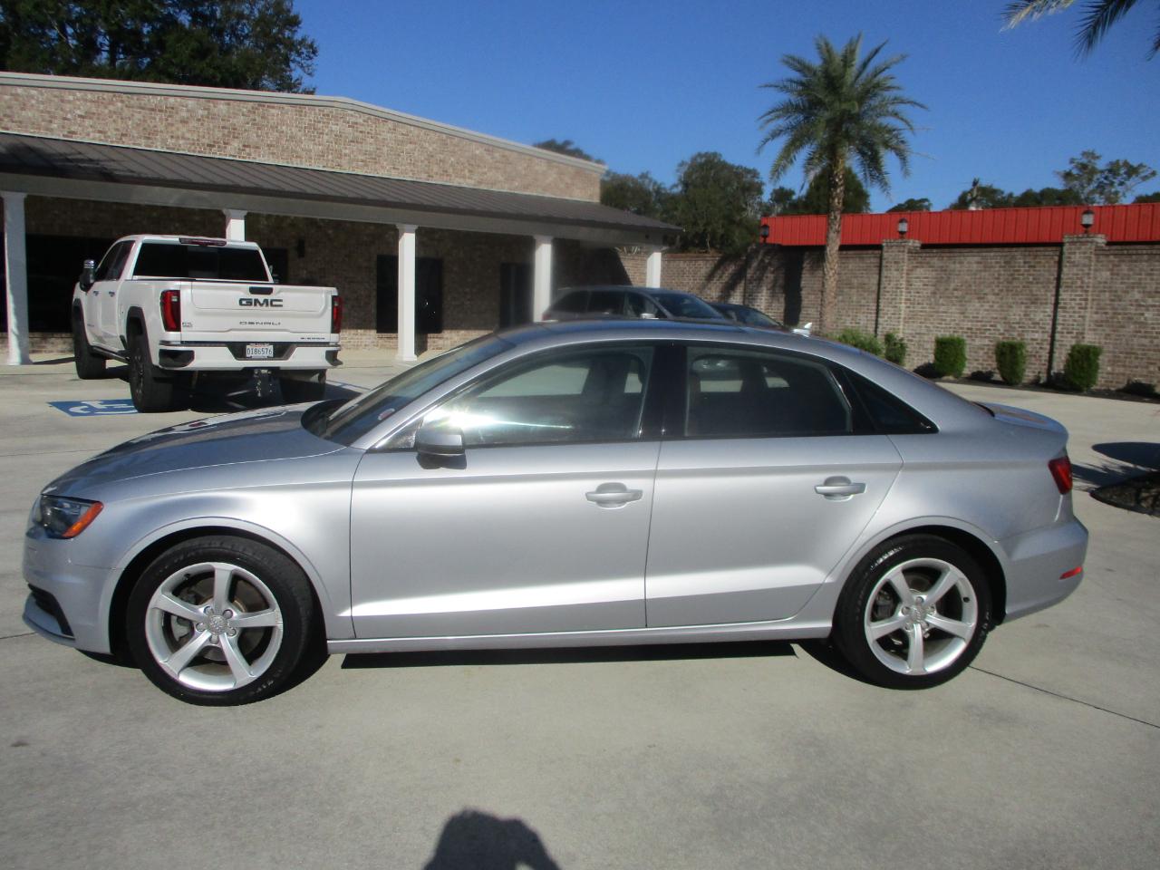 Audi A3 4dr Sdn FWD 1.8T Premium 2016
