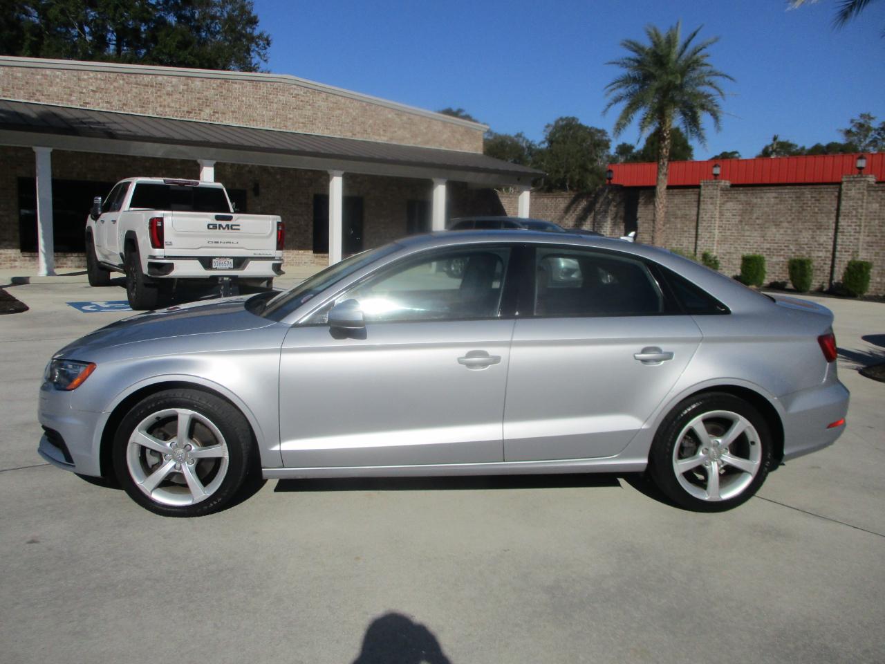 Audi A3 4dr Sdn FWD 1.8T Premium 2016