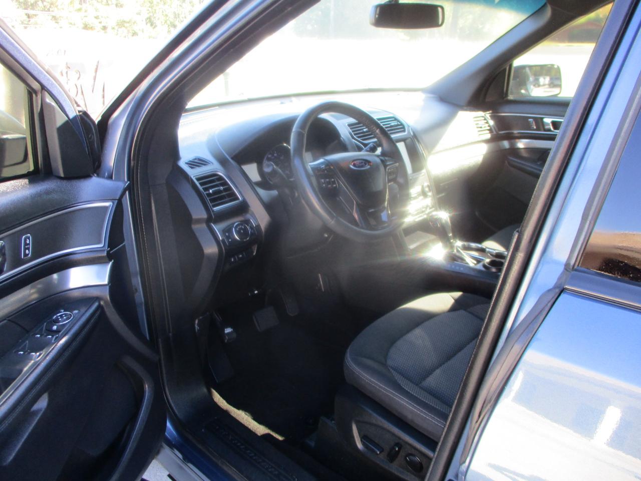 Ford Explorer XLT FWD 2019
