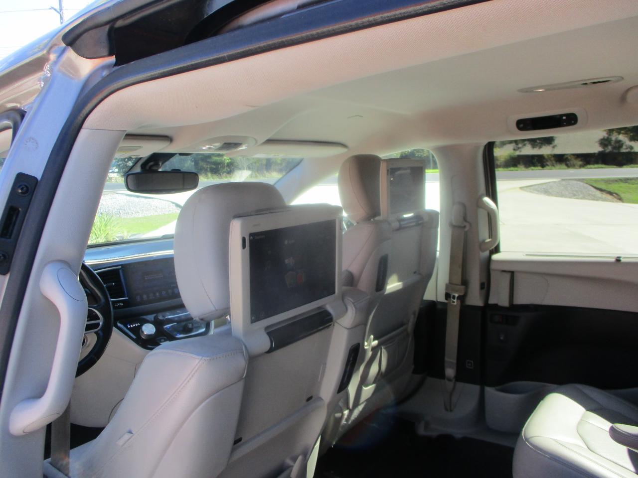 Chrysler Pacifica Touring-L Plus FWD 2017