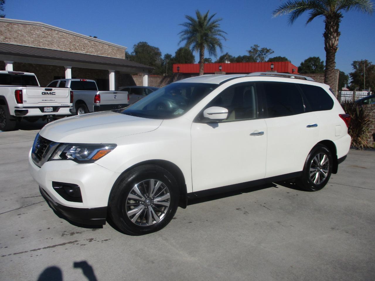 Nissan Pathfinder FWD SL 2019