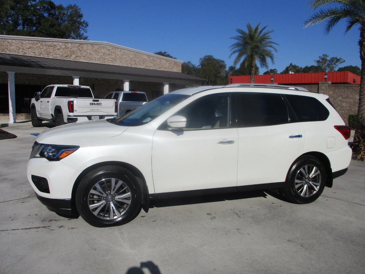 Nissan Pathfinder FWD SL 2019