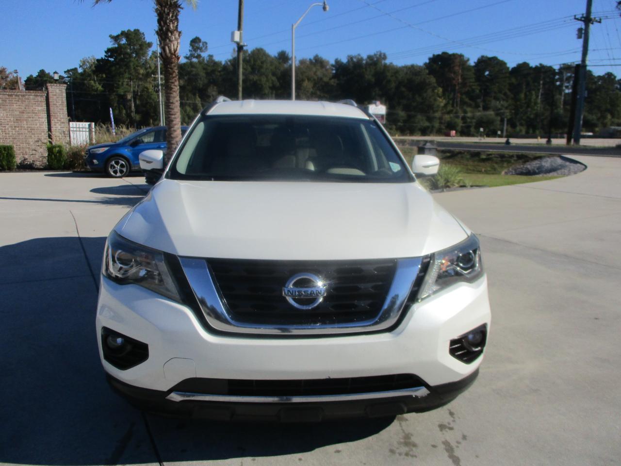 Nissan Pathfinder FWD SL 2019