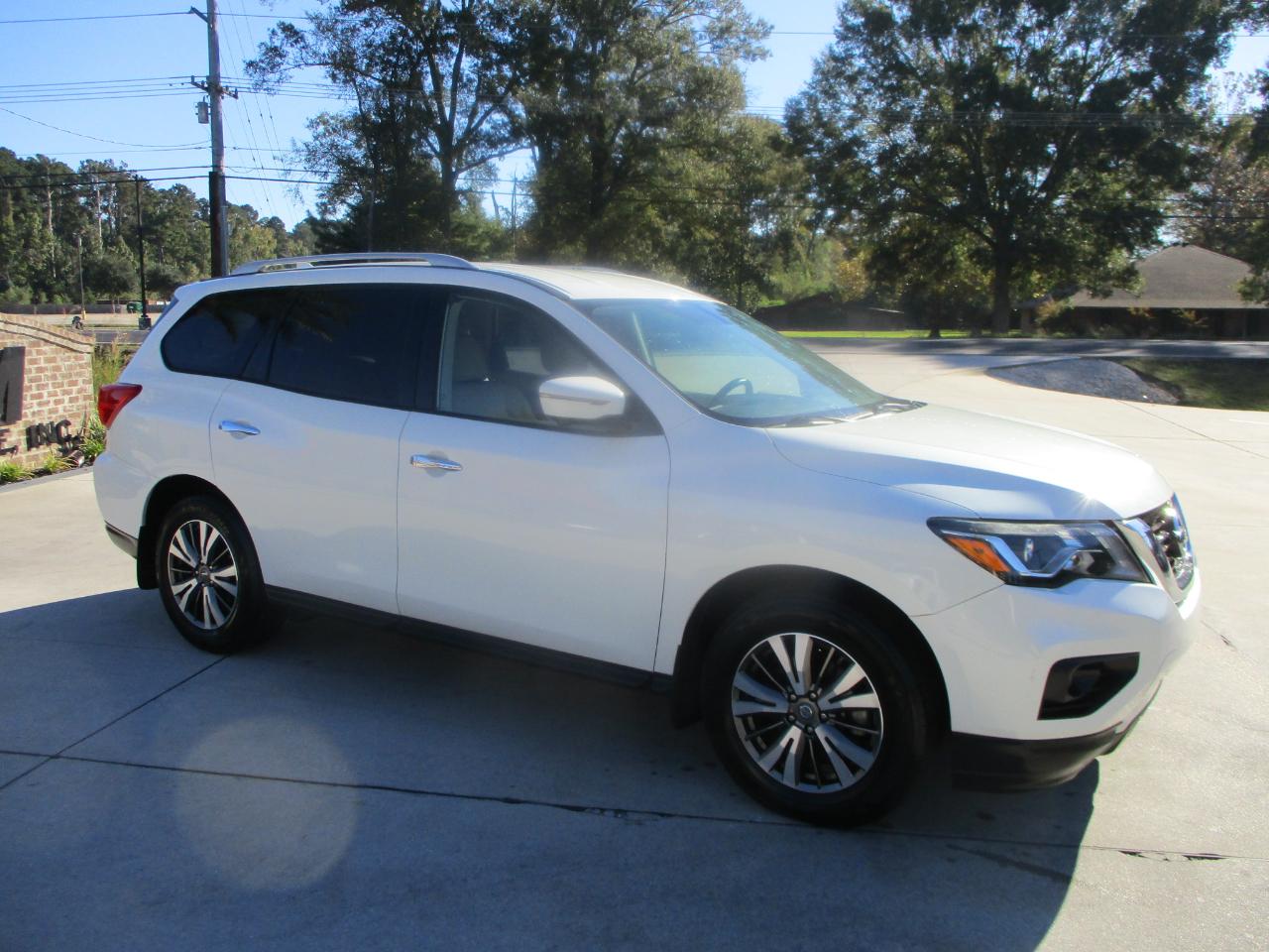 Nissan Pathfinder FWD SL 2019