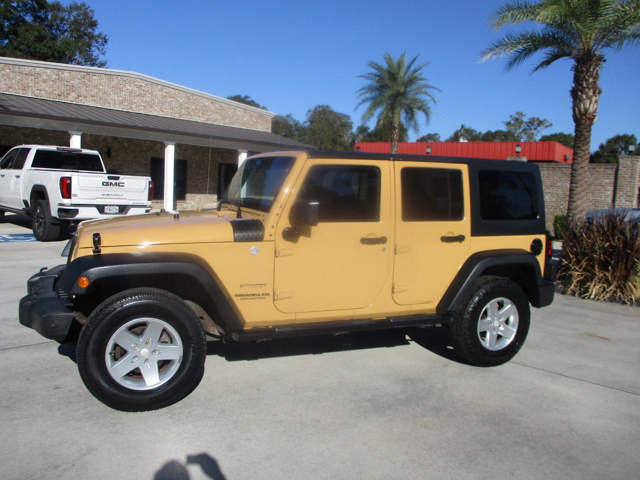 Jeep Wrangler Unlimited 4WD 4dr Sport 2013