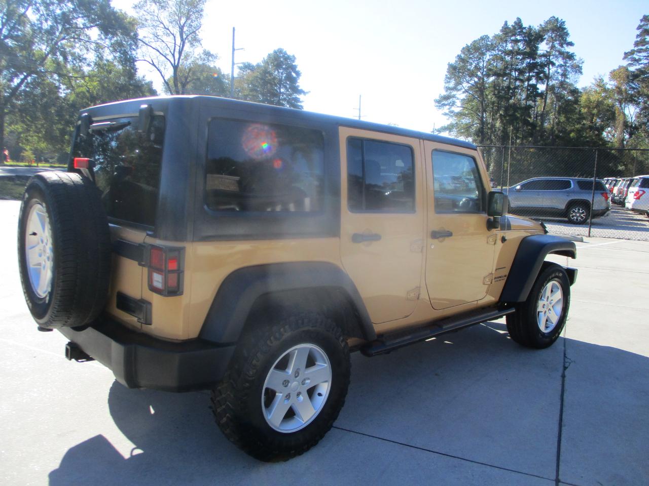 Jeep Wrangler Unlimited 4WD 4dr Sport 2013