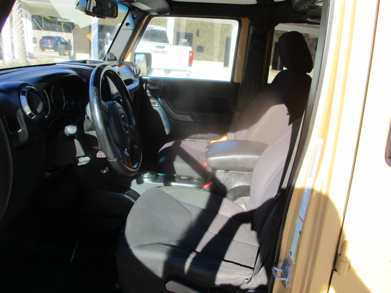 Jeep Wrangler Unlimited 4WD 4dr Sport 2013