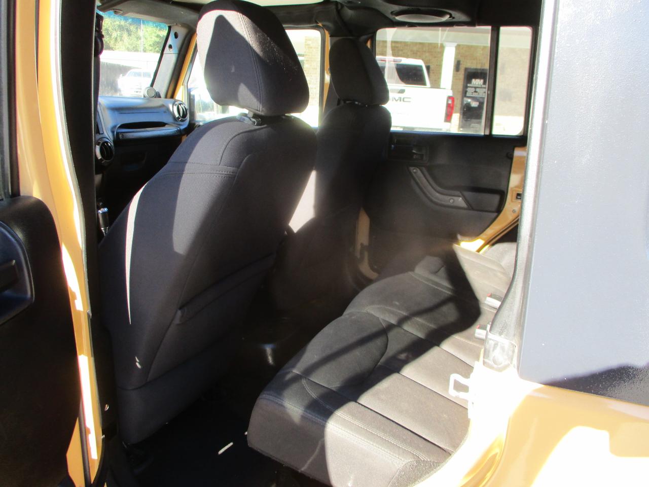 Jeep Wrangler Unlimited 4WD 4dr Sport 2013