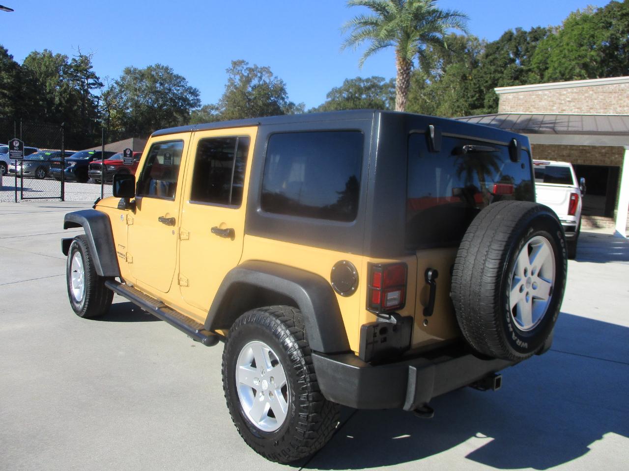 Jeep Wrangler Unlimited 4WD 4dr Sport 2013
