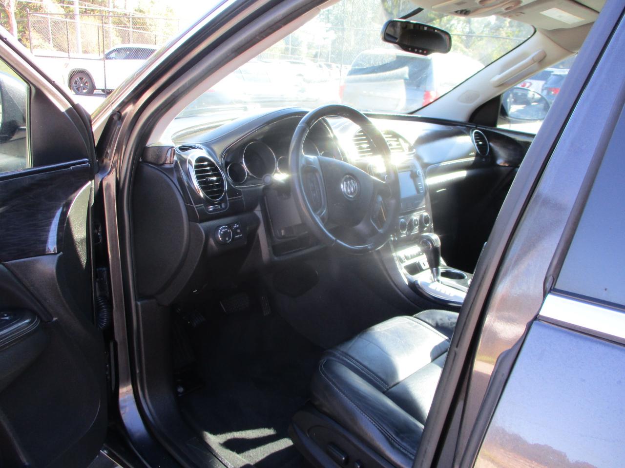 Buick Enclave FWD 4dr Leather 2015