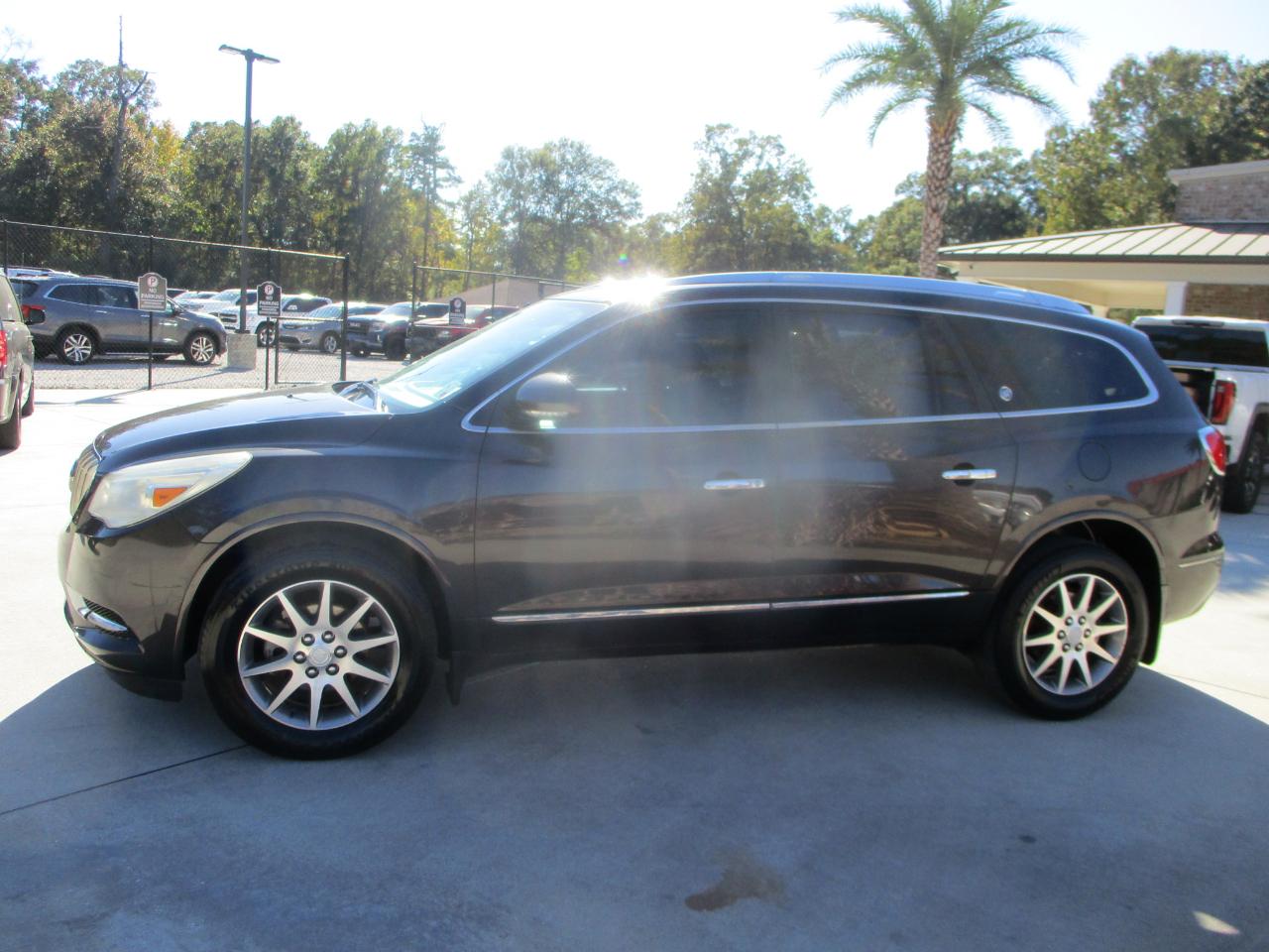 Buick Enclave FWD 4dr Leather 2015
