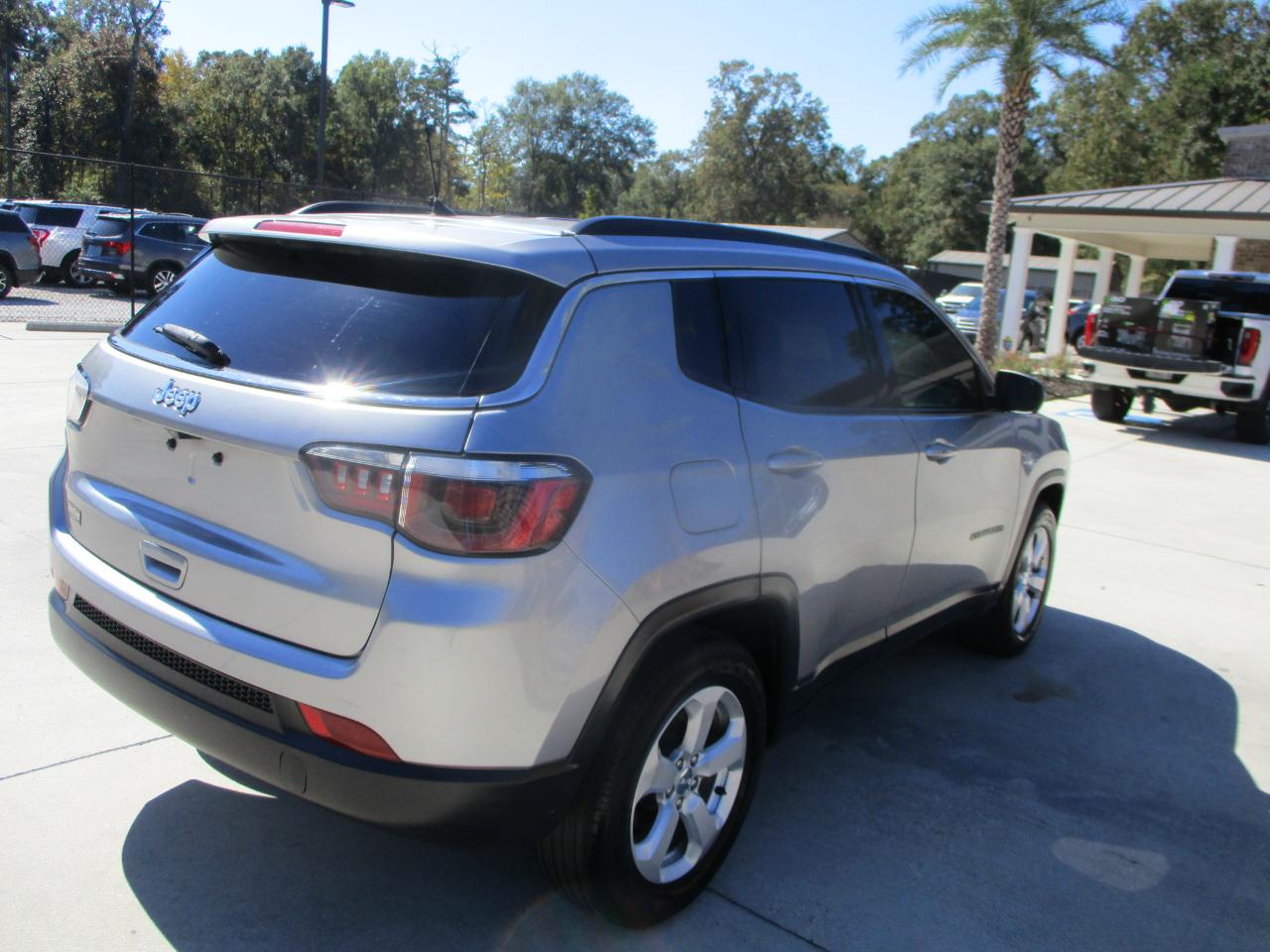 Jeep Compass Latitude FWD 2017