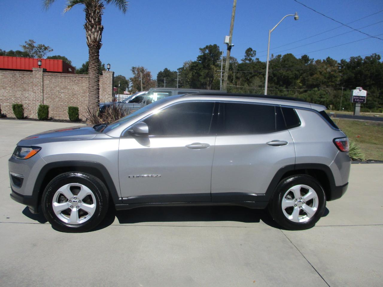 Jeep Compass Latitude FWD 2017