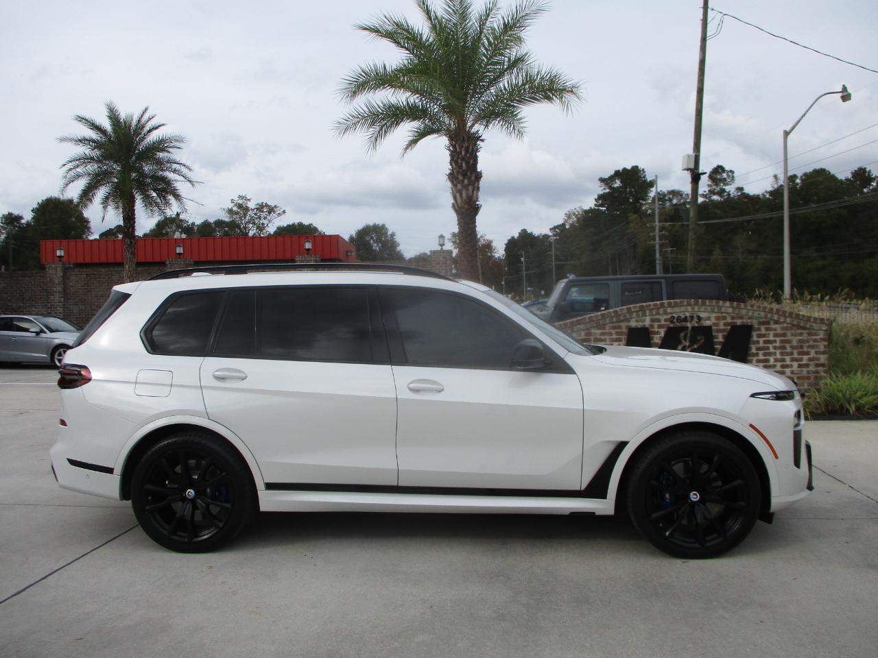 BMW X7 M60i 2023
