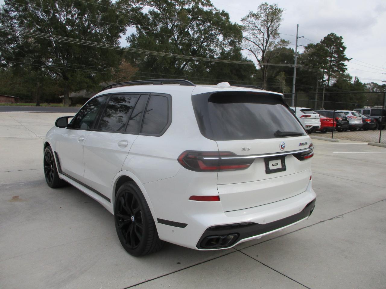 BMW X7 M60i 2023