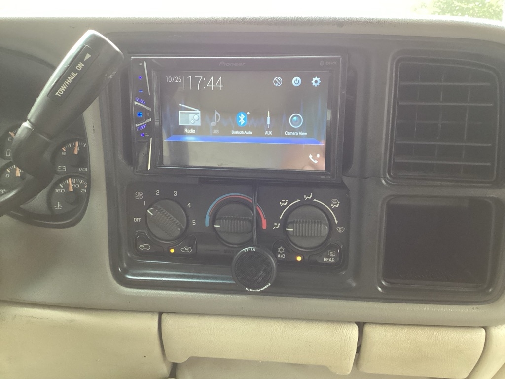 Chevrolet Tahoe 2WD 2002 Chevrolet Tahoe 2WD 2002