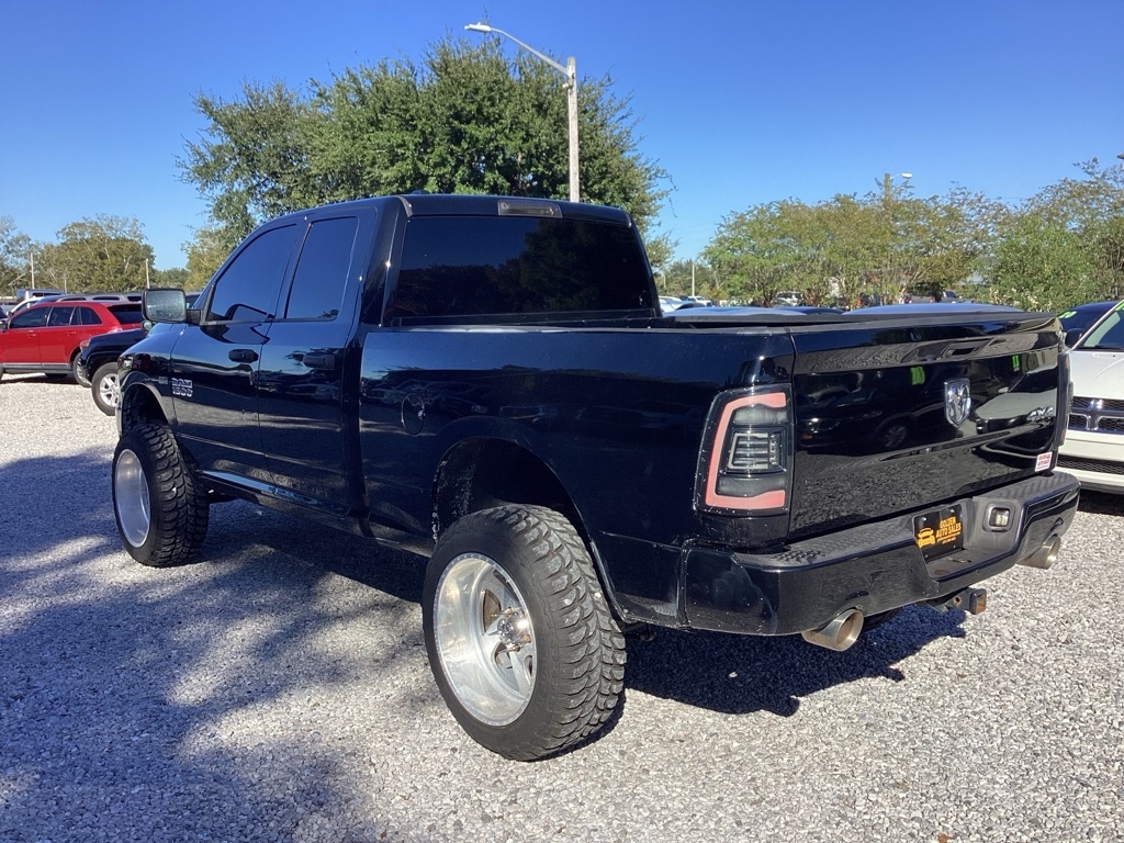 RAM 1500 Tradesman Quad Cab 4WD 2015 RAM 1500 Tradesman Quad Cab 4WD 2015