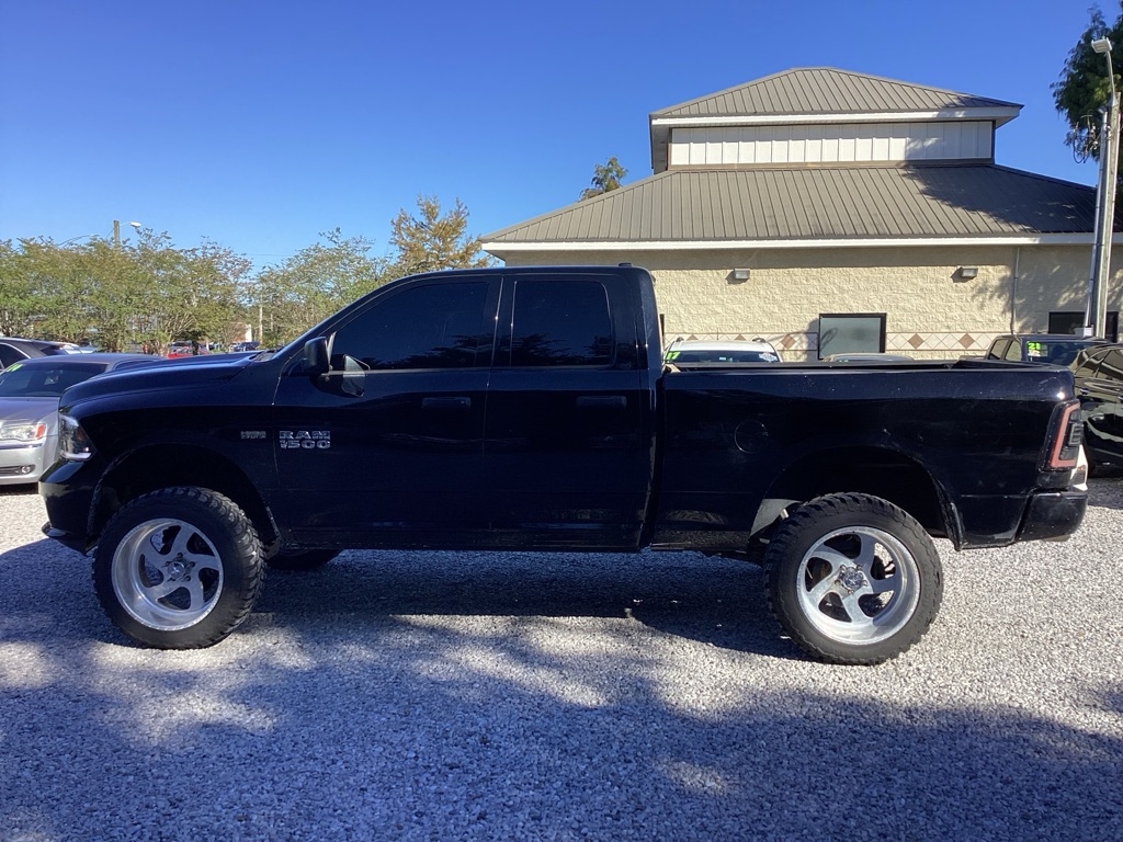 RAM 1500 Tradesman Quad Cab 4WD 2015 RAM 1500 Tradesman Quad Cab 4WD 2015