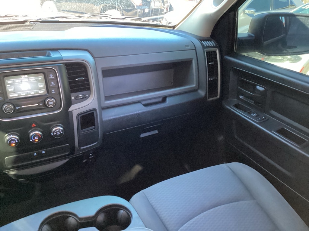 RAM 1500 Tradesman Quad Cab 4WD 2015 RAM 1500 Tradesman Quad Cab 4WD 2015