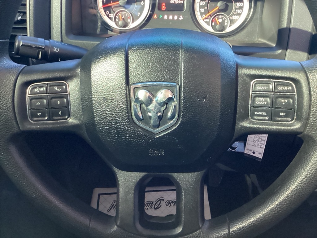 RAM 1500 Tradesman Quad Cab 4WD 2015 RAM 1500 Tradesman Quad Cab 4WD 2015