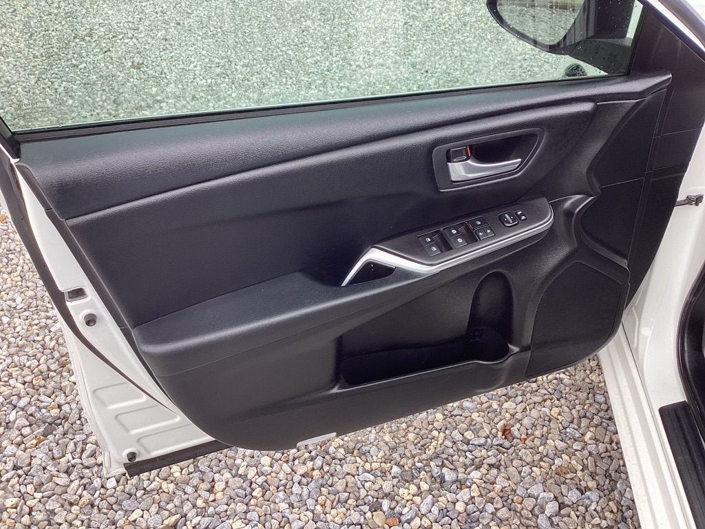 Toyota Camry LE 2017