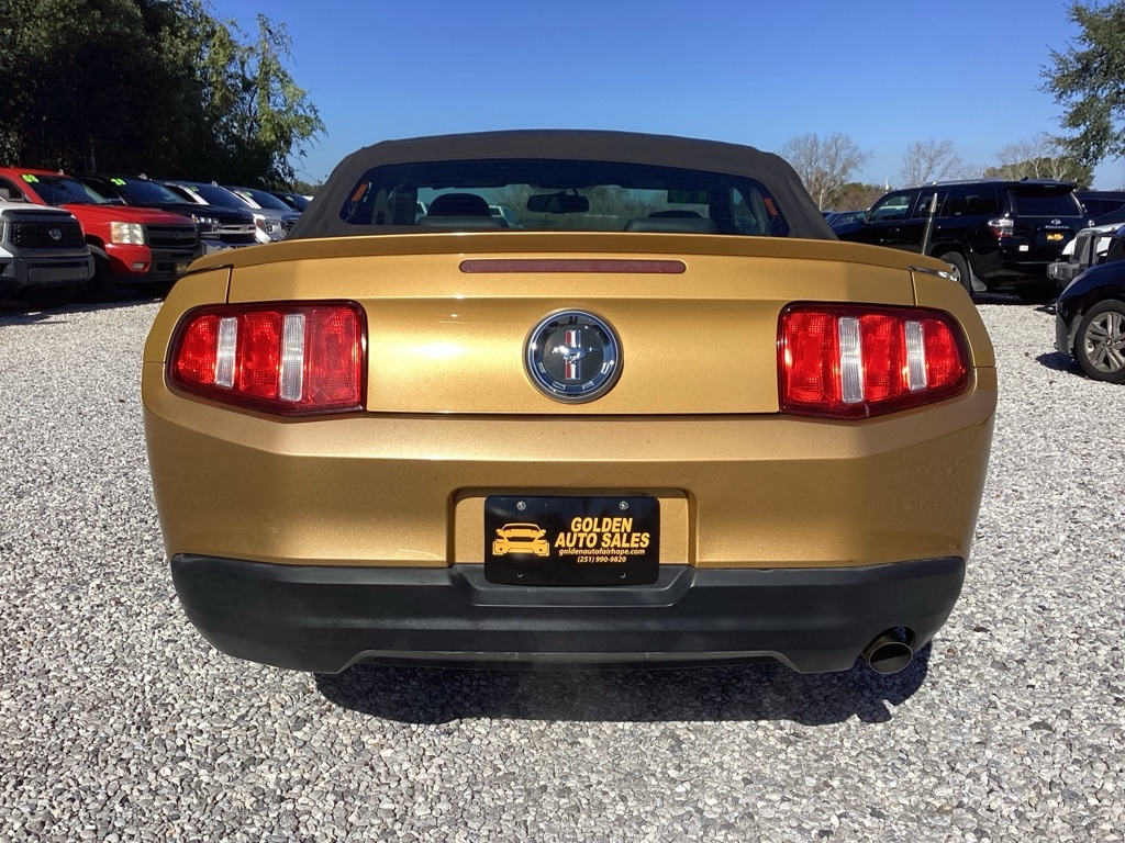 Ford Mustang V6 Convertible 2010