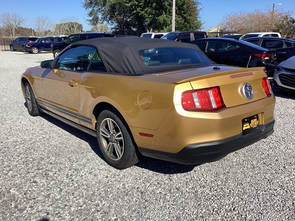 Ford Mustang V6 Convertible 2010