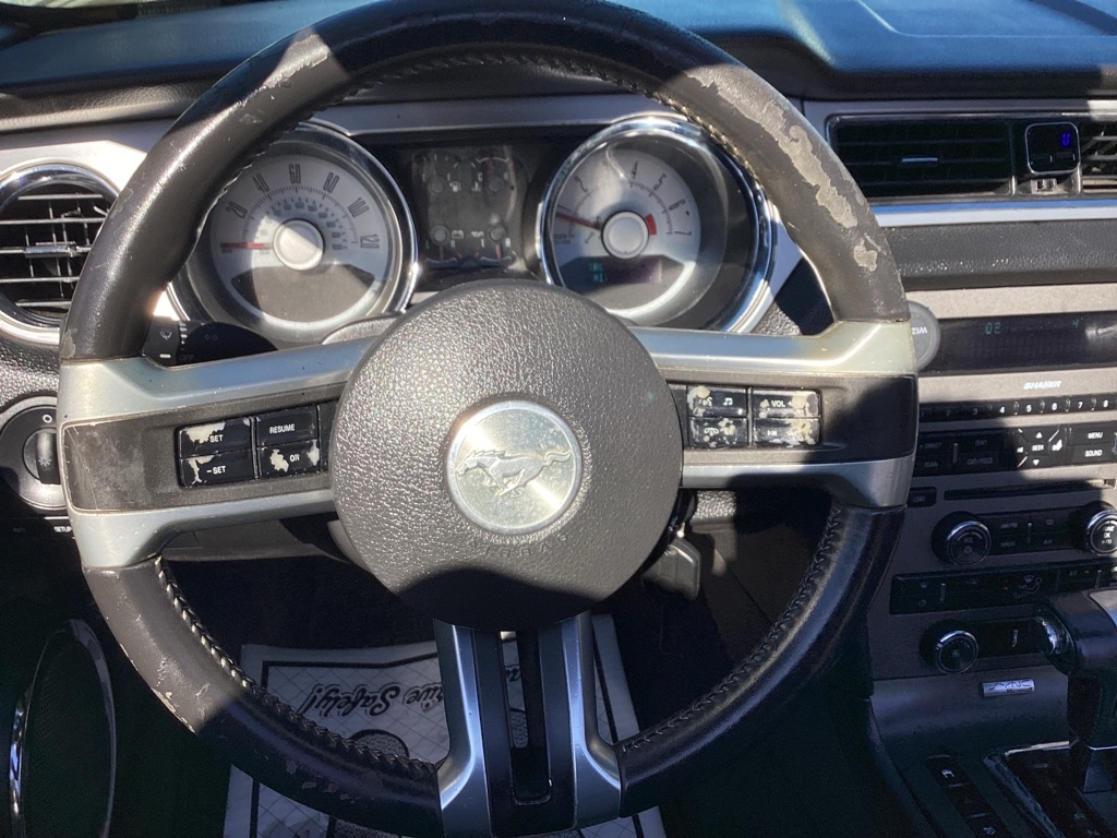Ford Mustang V6 Convertible 2010
