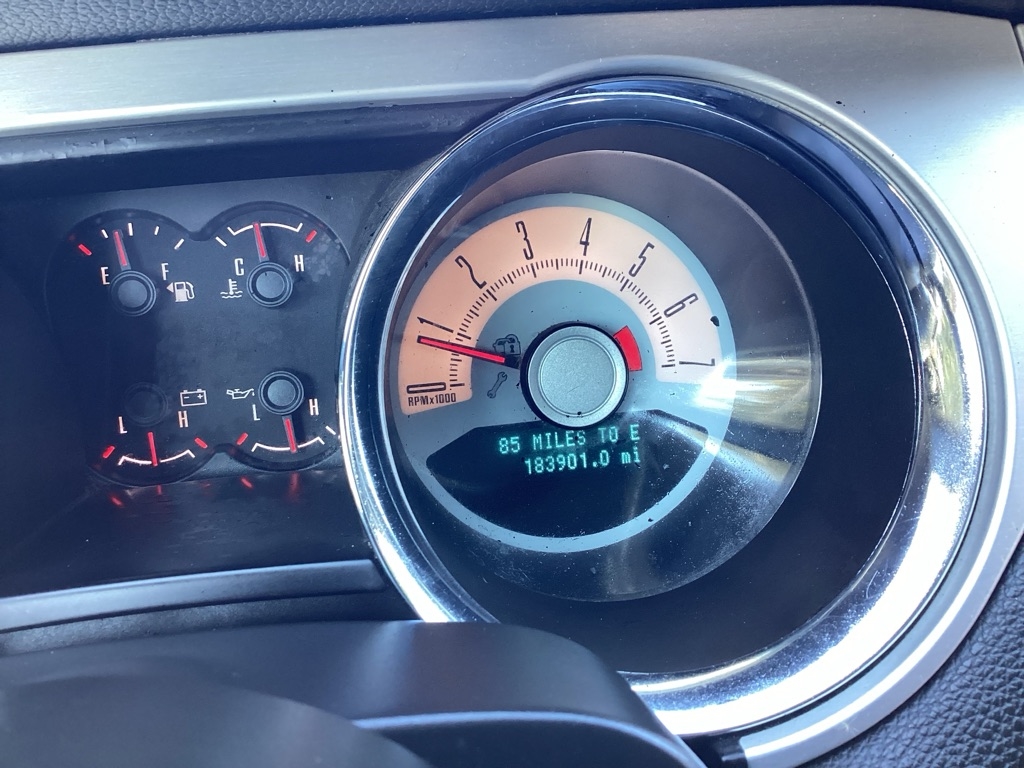 Ford Mustang V6 Convertible 2010