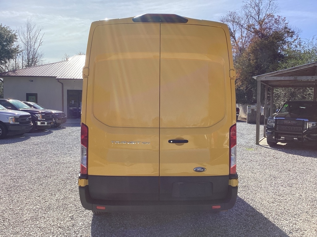 Ford Transit 250 Van Low Roof w/Sliding Pass. 130-in. WB 2021