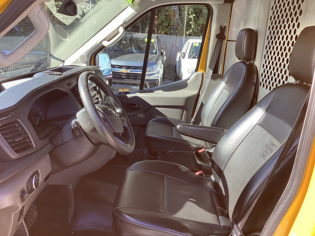 Ford Transit 250 Van Low Roof w/Sliding Pass. 130-in. WB 2021