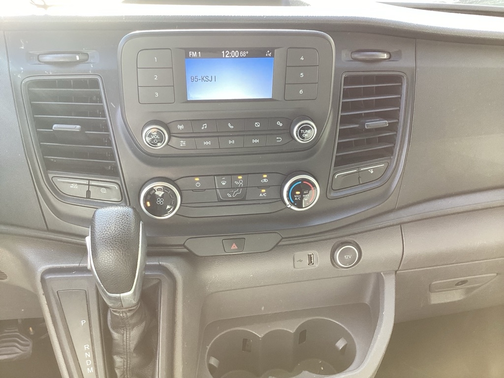 Ford Transit 250 Van Low Roof w/Sliding Pass. 130-in. WB 2021