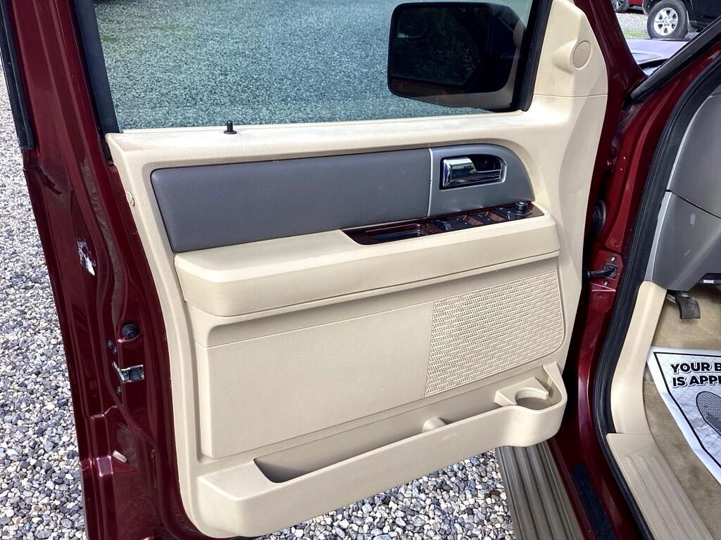 Ford Expedition EL XLT 2WD 2012