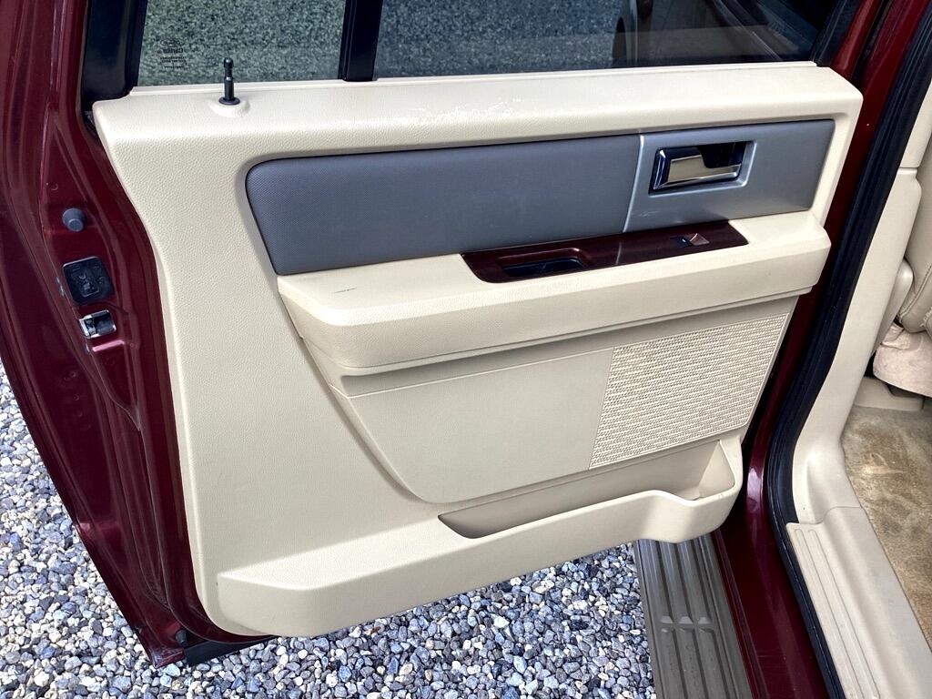 Ford Expedition EL XLT 2WD 2012