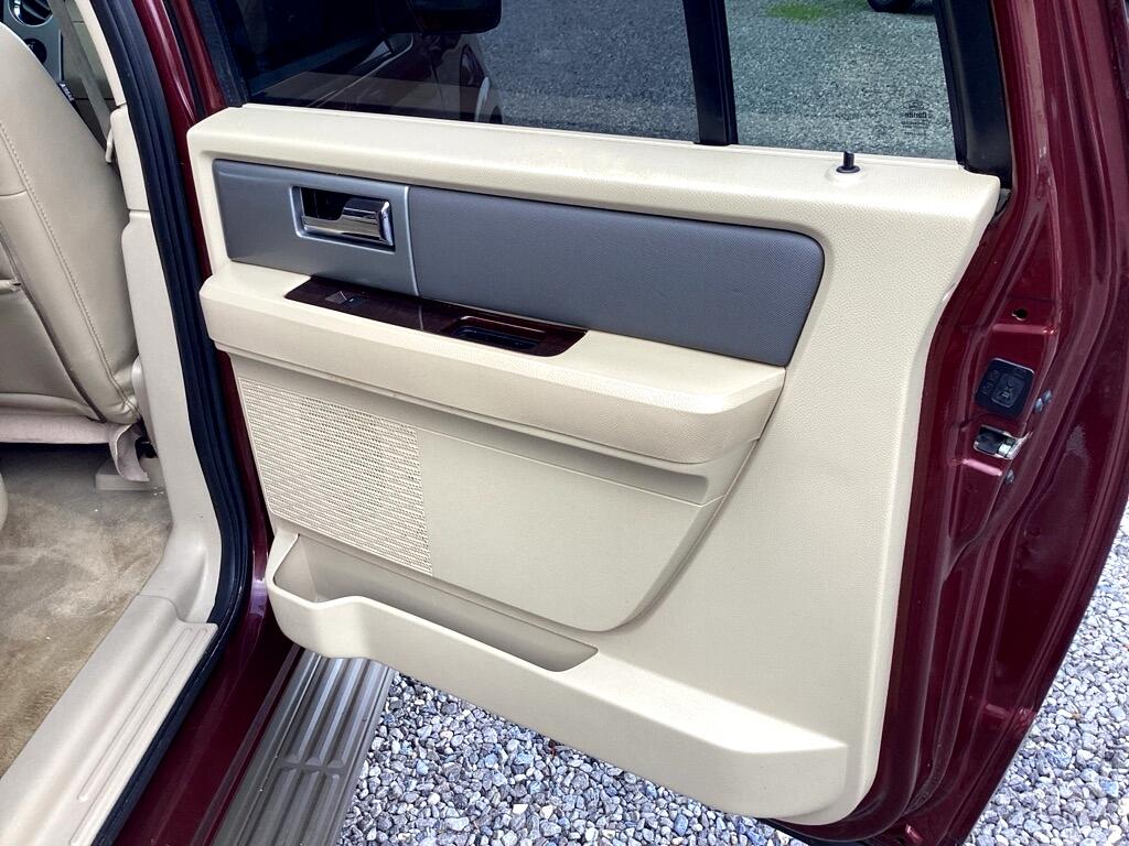 Ford Expedition EL XLT 2WD 2012