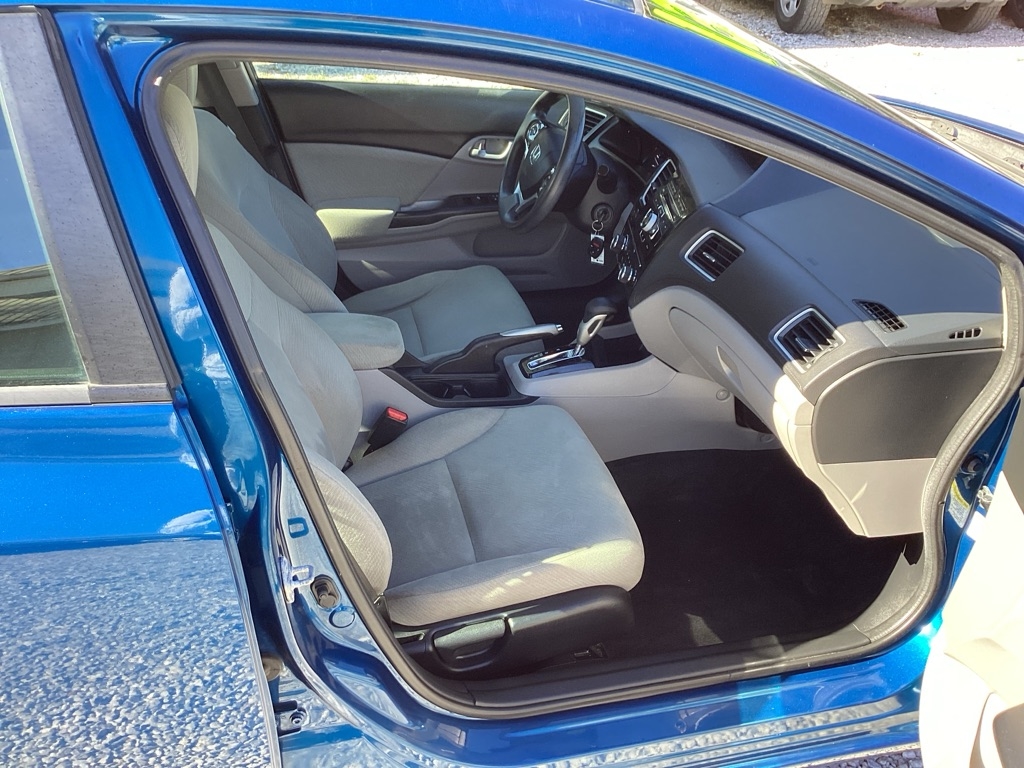 Honda Civic LX Sedan 5-Speed AT 2013