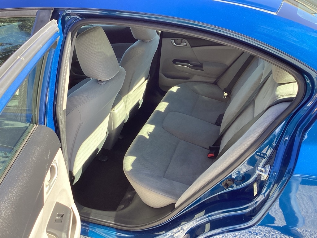 Honda Civic LX Sedan 5-Speed AT 2013