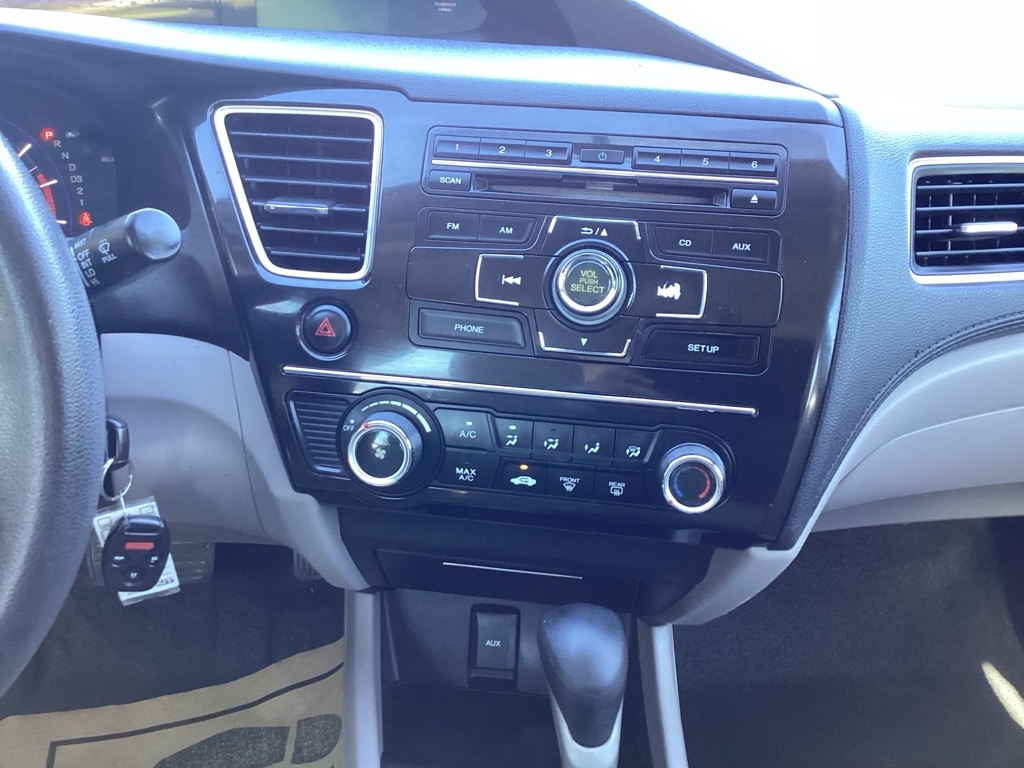 Honda Civic LX Sedan 5-Speed AT 2013