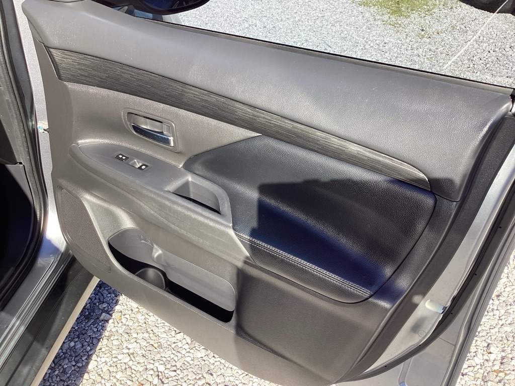 Mitsubishi Outlander SE 2WD 2017