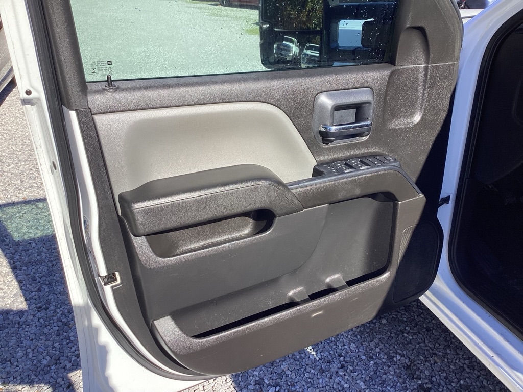 Chevrolet Silverado 3500HD Work Truck Crew Cab 4WD 2016