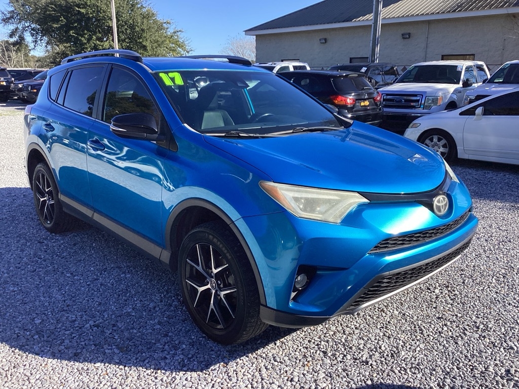 Toyota RAV4 SE FWD 2017