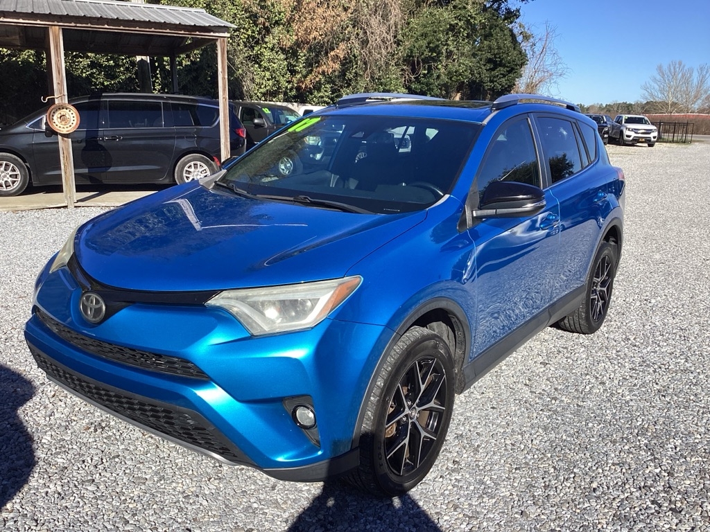 Toyota RAV4 SE FWD 2017