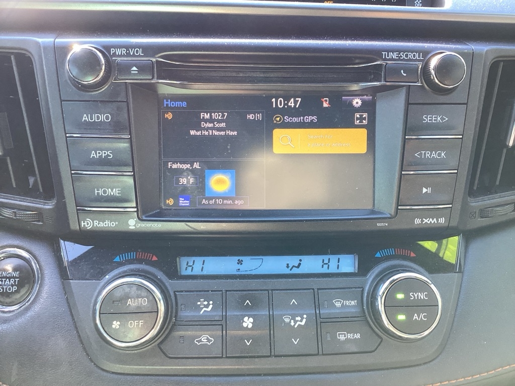 Toyota RAV4 SE FWD 2017