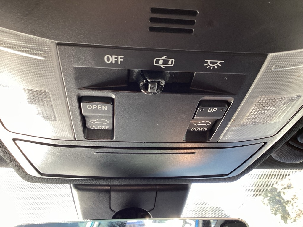 Toyota RAV4 SE FWD 2017