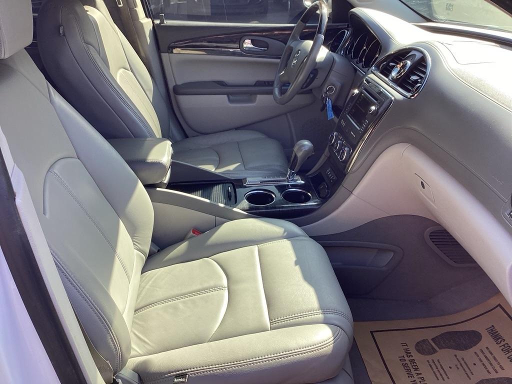 Buick Enclave Convenience FWD 2016